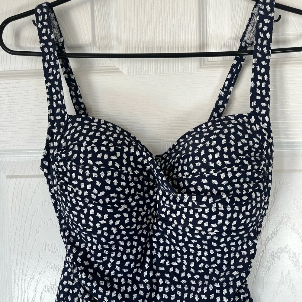Nip Tuck One Piece Swimsuit Navy Blue Size 8